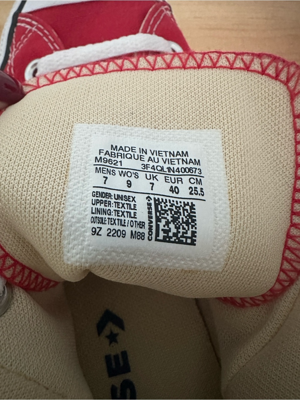 Converse Red High Top Canvas size m 7, w 9 - Picture 2 of 4